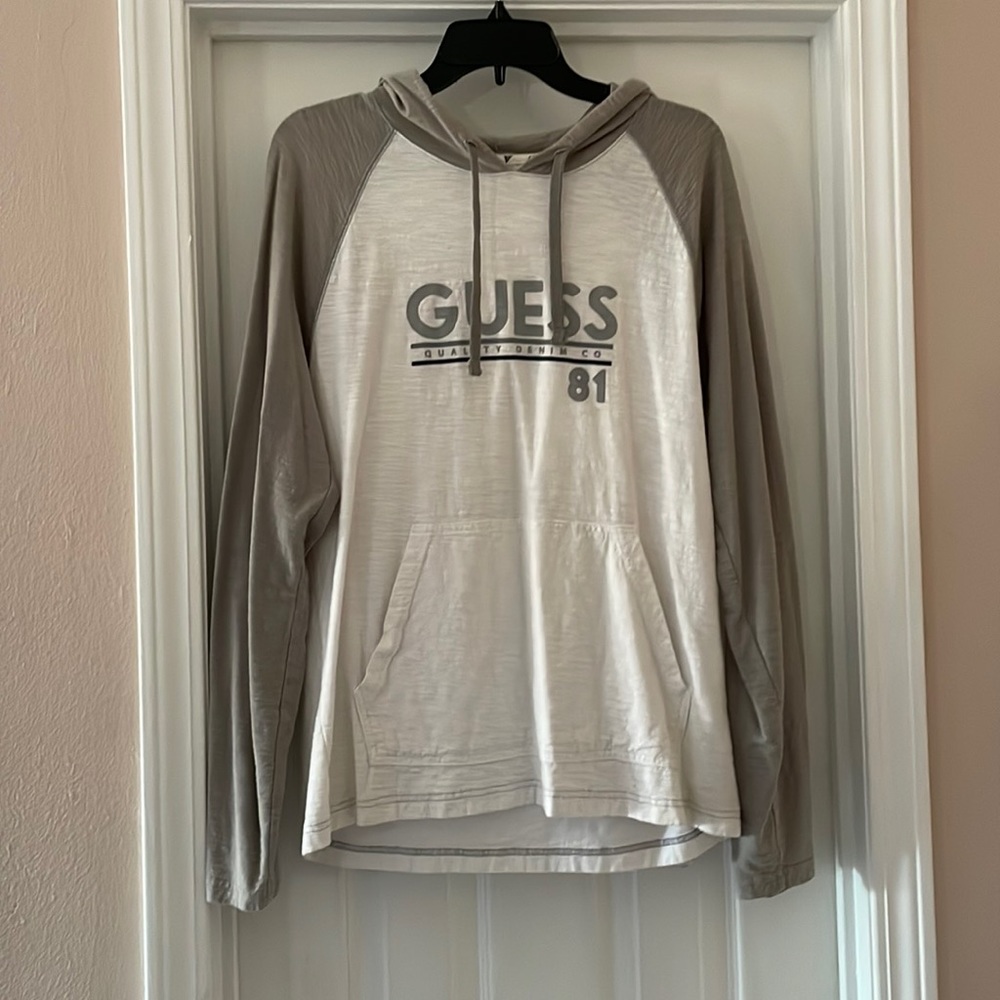 Men’s Large guess light weight hooded shirt